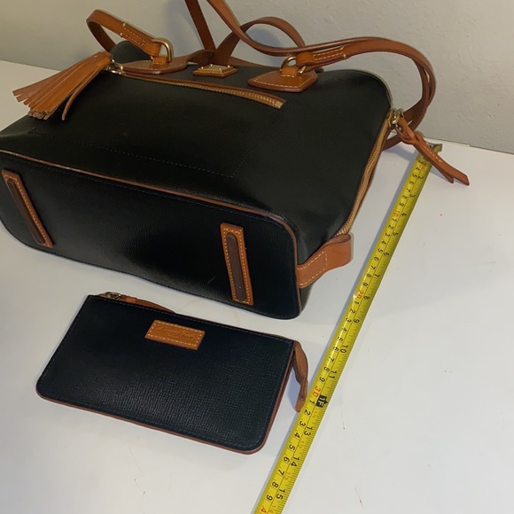 Dooney & Bourke double straps bag with wallet